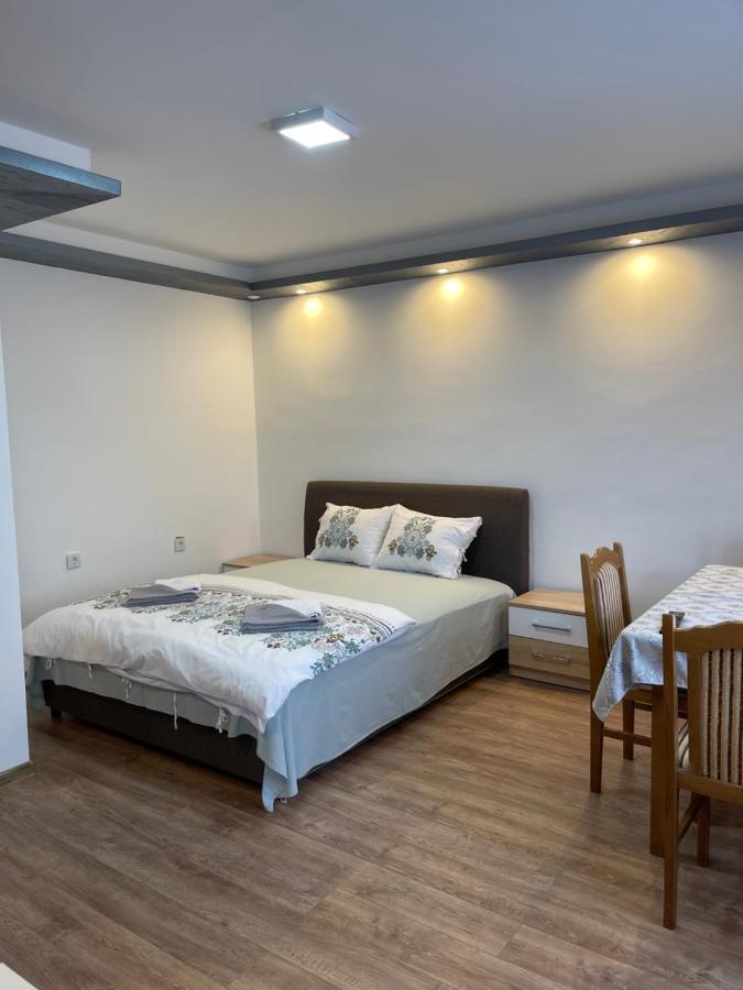 Apartments Lalovic ชาเบลียค ภายนอก รูปภาพ